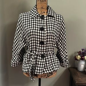 Courtenay button down small coat. Size 8.